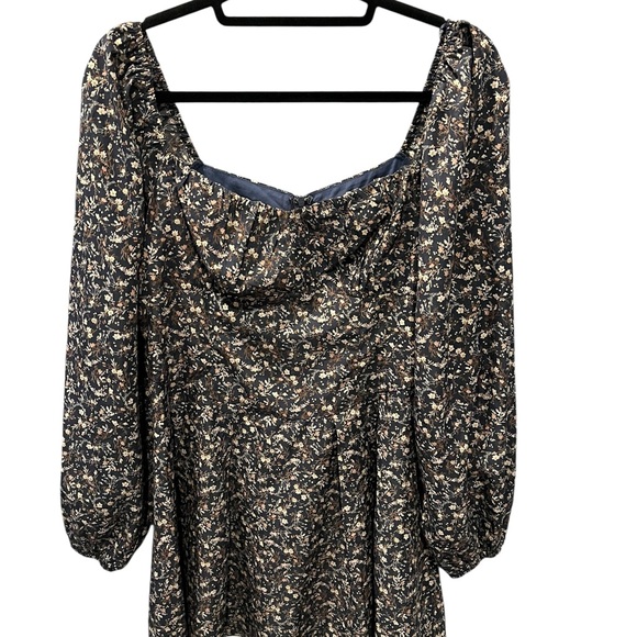 Lush Set Of 3 Womens Snake Print, Floral Dresses and Ivory Jumpsuit NWT Sz Large - Picture 2 of 13